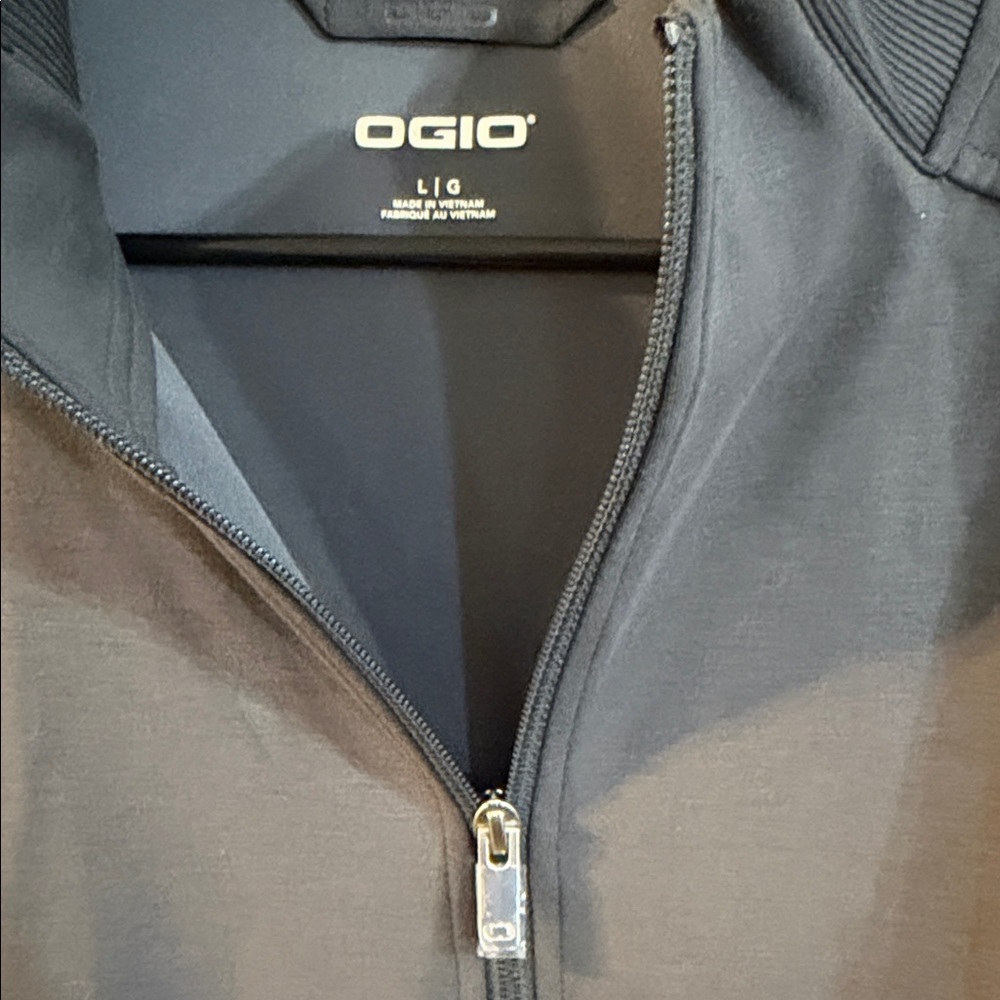 NWOT OGIO® Transcend 1/4-Zip - Picture 7 of 8